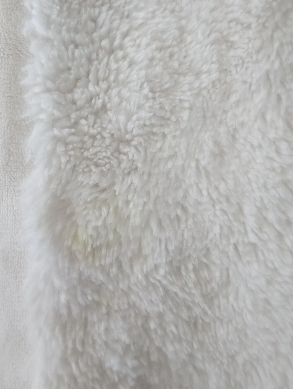 UGG Reversible Faux Fur Comforter Set King White + 1 Sham Cozy Luxury Bedding